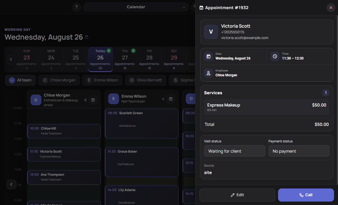 Client and visit details open next to the calendar.